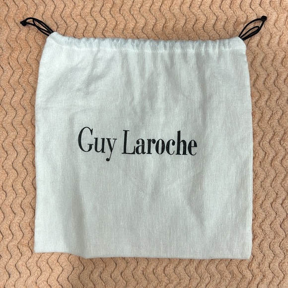 Guy Laroche Real Leather Cross Body Purse - Picture 6 of 6